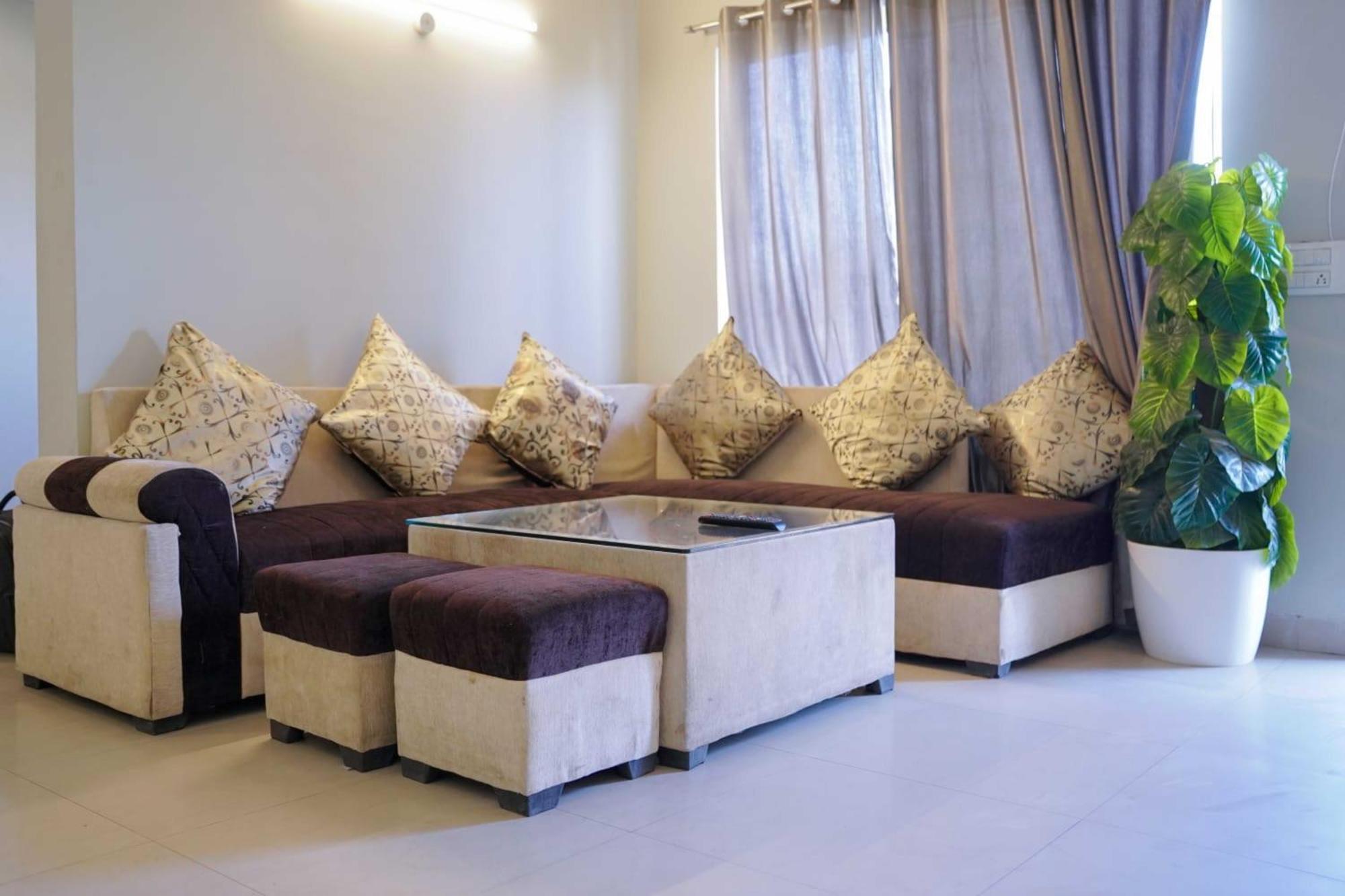 Vrindavan Dreams Hotel And Suites Kültér fotó