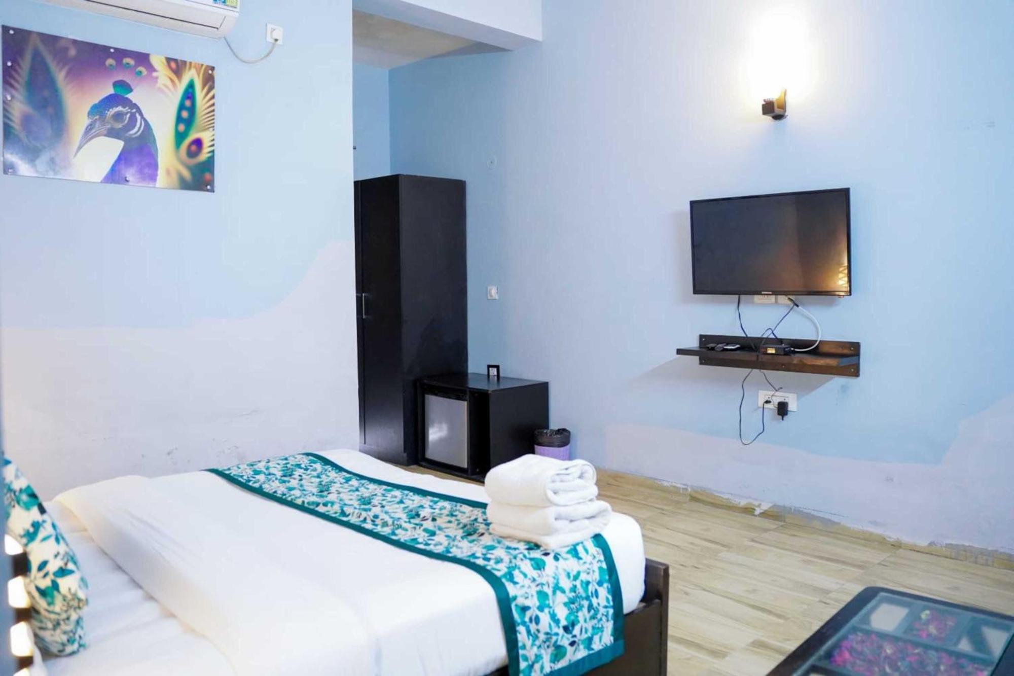 Vrindavan Dreams Hotel And Suites Kültér fotó