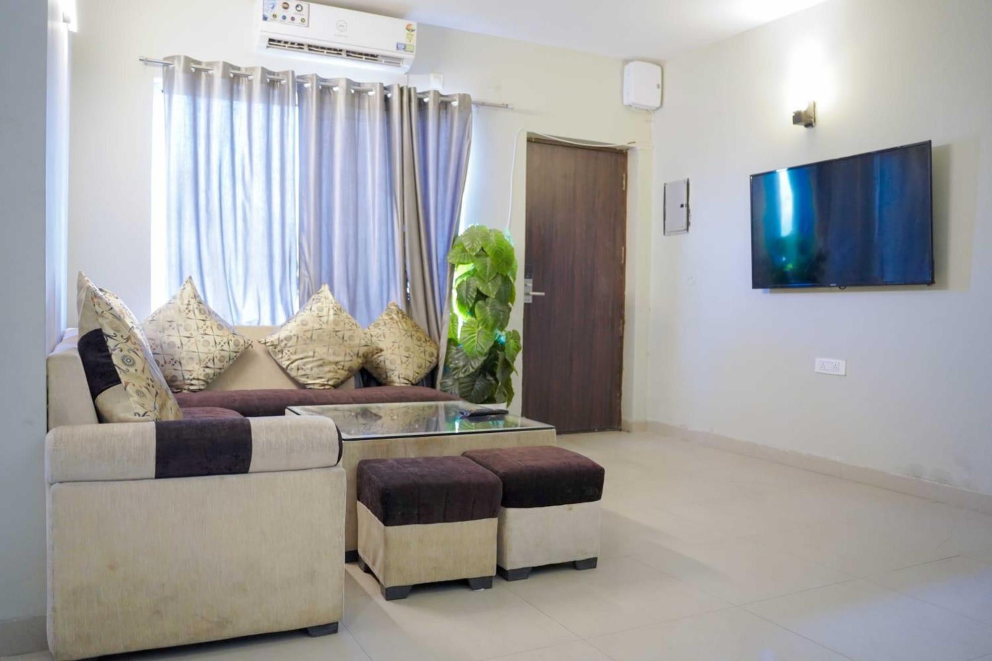 Vrindavan Dreams Hotel And Suites Kültér fotó